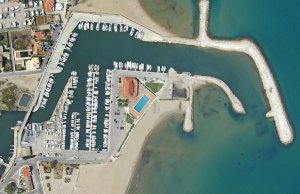 10 x 4 Metro Amarração Club Nautico Oliva Porto de Recreio Para Venda