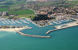 10 x 4 Metro Amarração Port de Saint Cyprien Para Venda