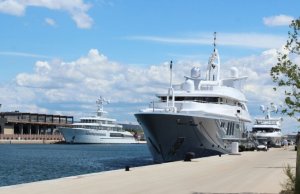 100 x 25 Metro Amarração Sete Superyacht Porto de Recreio Para Venda