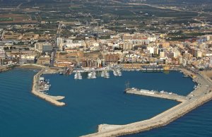 12 x 4 Metro Amarração Club Nautico Vinaros Porto de Recreio Para Venda