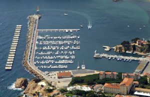 17.6 x 5.6 Metro Amarração Sant Feliu de Guixols Porto de Recreio Para Aluguer