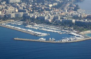 18 x 6 Metro Amarração Port Pierre Canto Cannes Porto de Recreio Para Venda