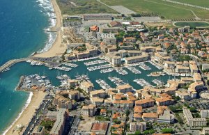 40 x 9 Metro Amarração Port De Frejus Porto de Recreio Para Venda