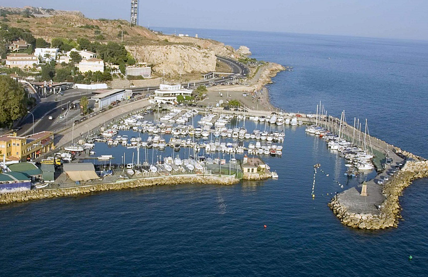 Club Nautico El Candado Marina - Amarrações